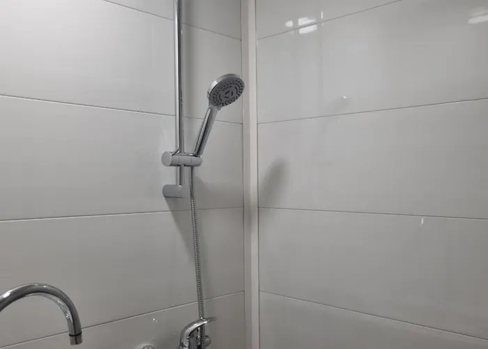 вира 3* Asikoria